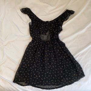 Audrey 3+1 Off the Shoulder Dress Size S